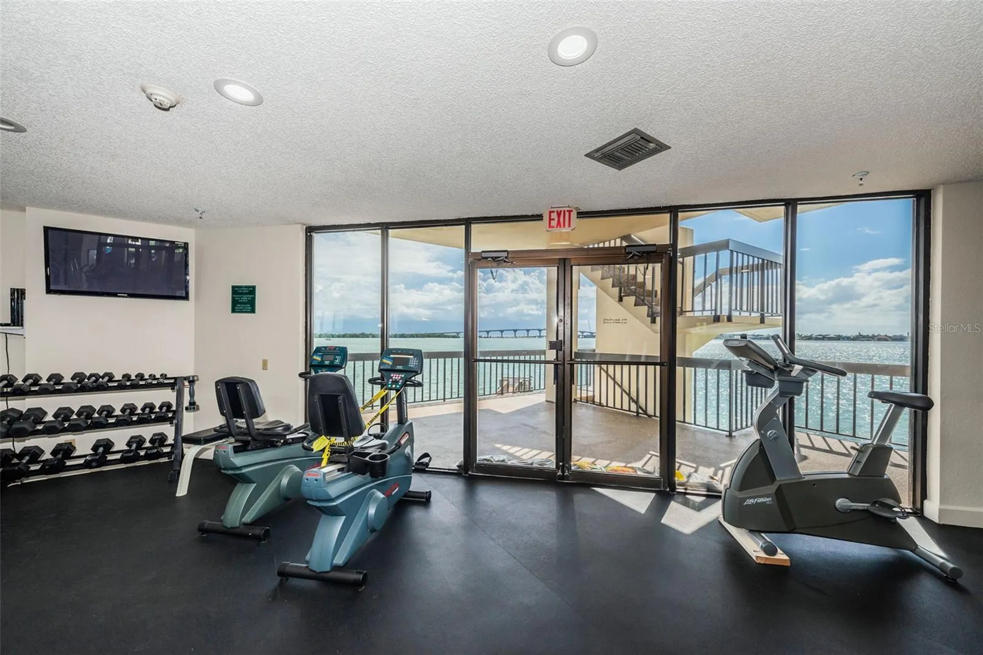 6287 Bahia Del Mar Circle St Petersburg FL 33715