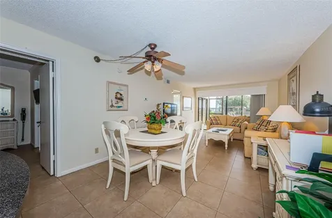 6287 Bahia Del Mar Circle St Petersburg FL 33715