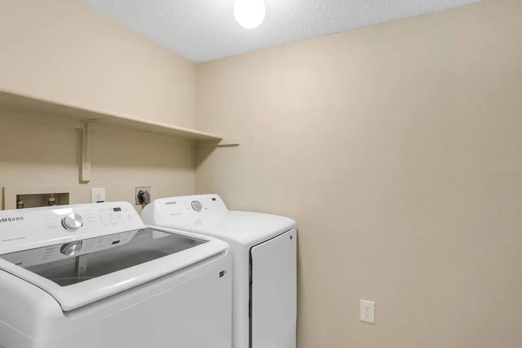 9481 Highland Oak Drive Tampa FL 33647