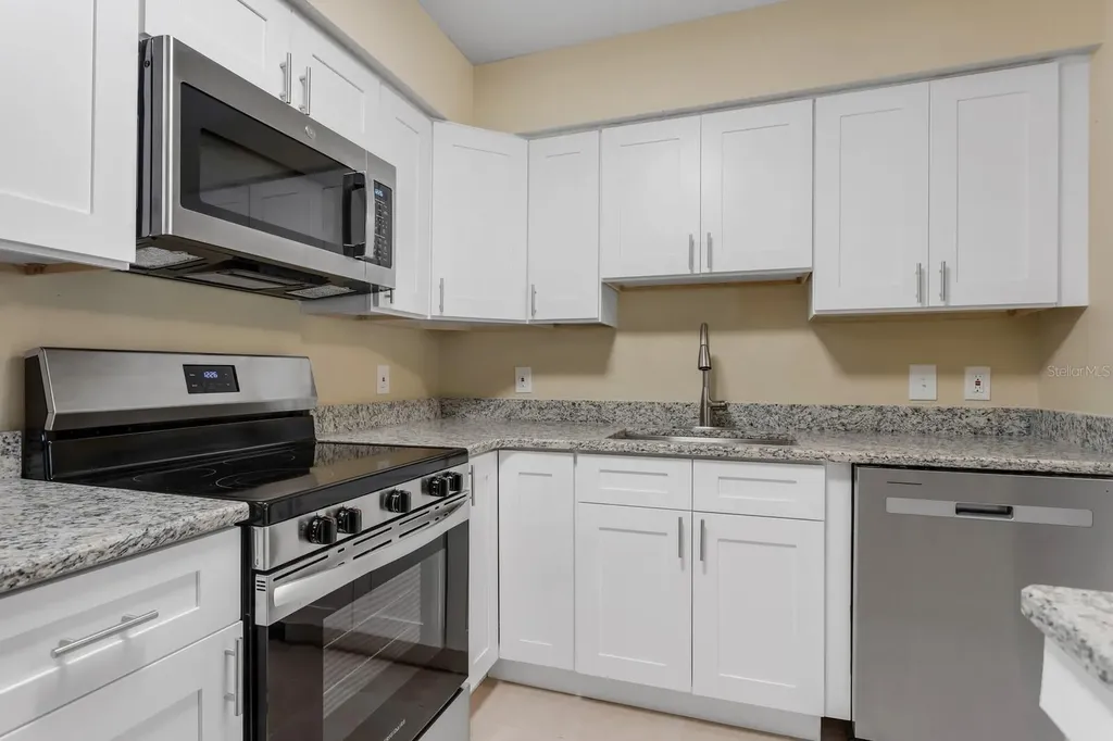 9481 Highland Oak Drive Tampa FL 33647