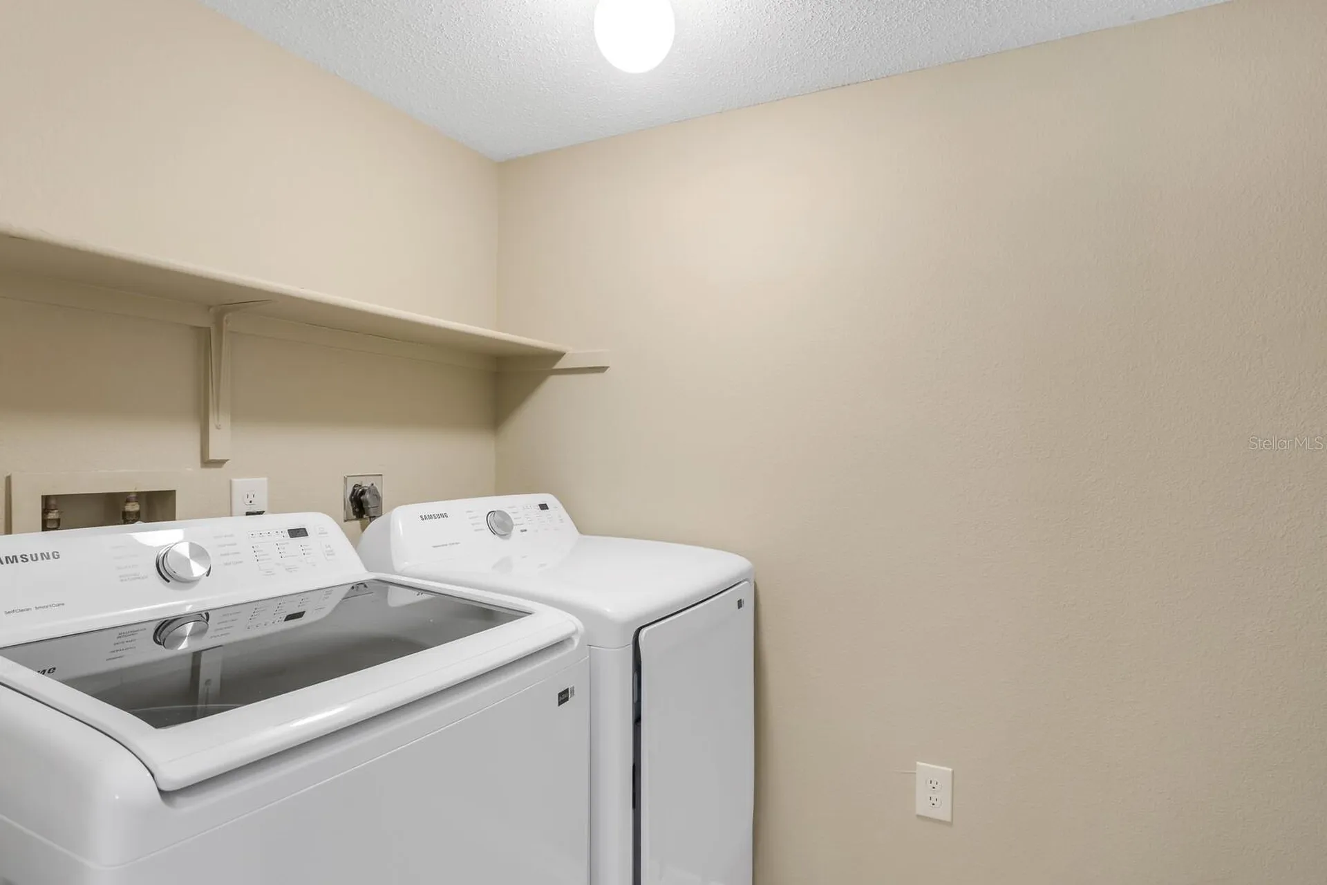 9481 Highland Oak Drive Tampa FL 33647