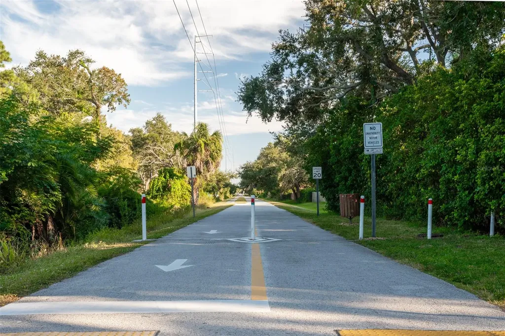 6027 98th Way N St Petersburg FL 33708