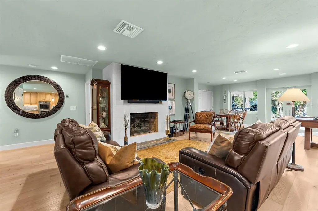 4817 Ocean Boulevard Sarasota FL 34242