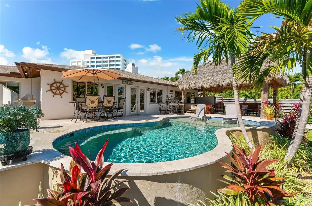 4817 Ocean Boulevard Sarasota FL 34242