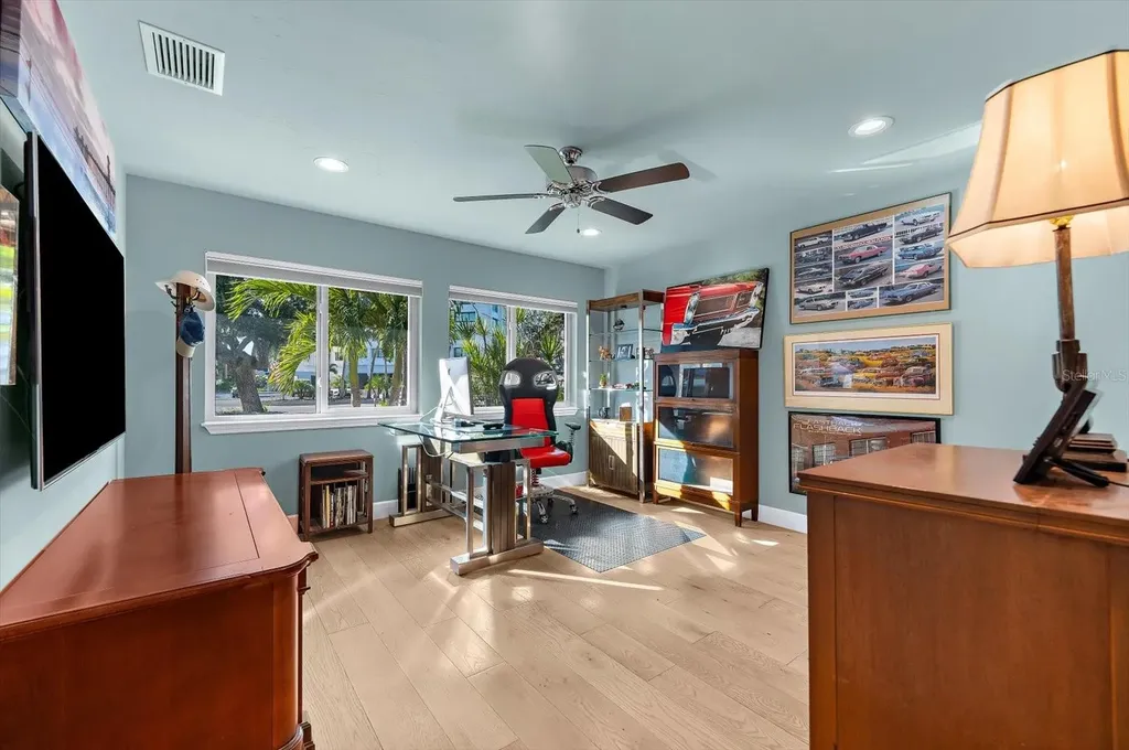 4817 Ocean Boulevard Sarasota FL 34242