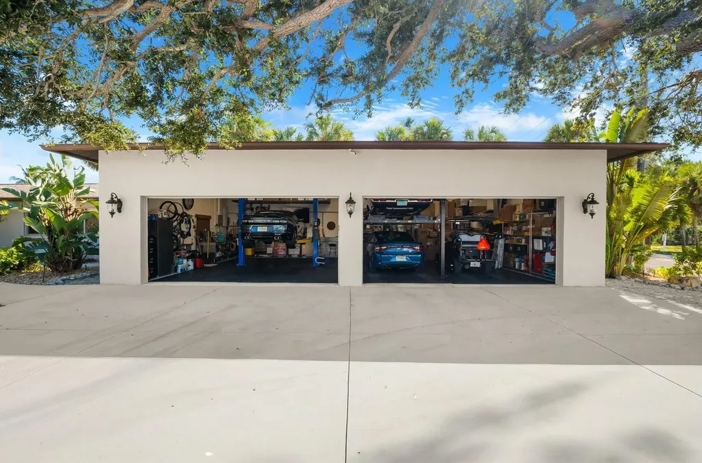 4817 Ocean Boulevard Sarasota FL 34242