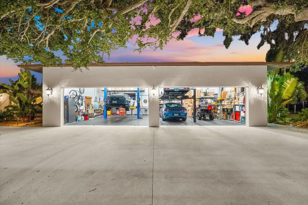 4817 Ocean Boulevard Sarasota FL 34242