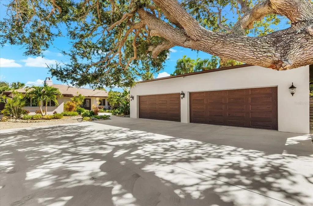 4817 Ocean Boulevard Sarasota FL 34242