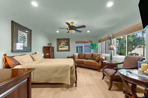 4817 Ocean Boulevard Sarasota FL 34242