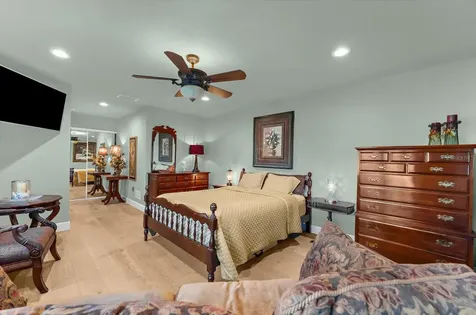 4817 Ocean Boulevard Sarasota FL 34242