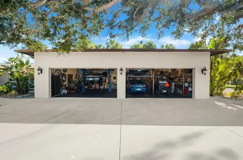 4817 Ocean Boulevard Sarasota FL 34242