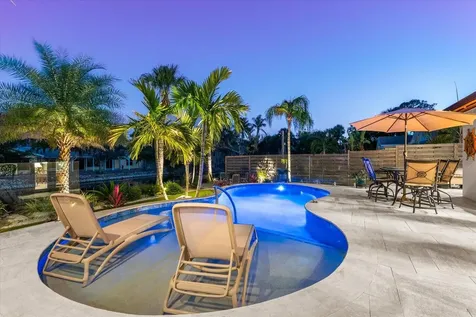4817 Ocean Boulevard Sarasota FL 34242