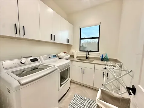 2351 W Mississippi Avenue Tampa FL 33629
