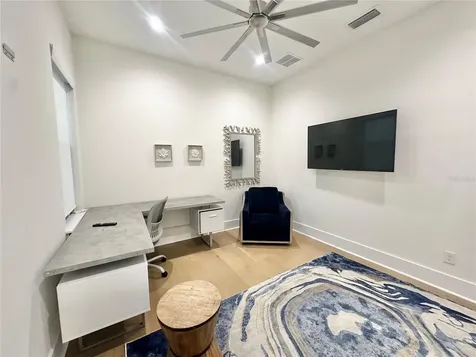 2351 W Mississippi Avenue Tampa FL 33629