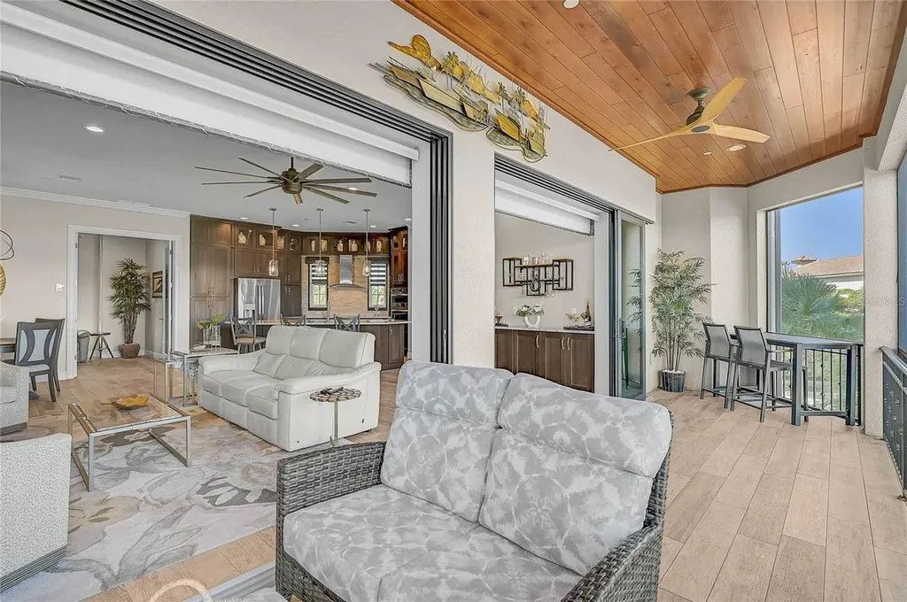 205 E Venice Avenue Venice FL 34285