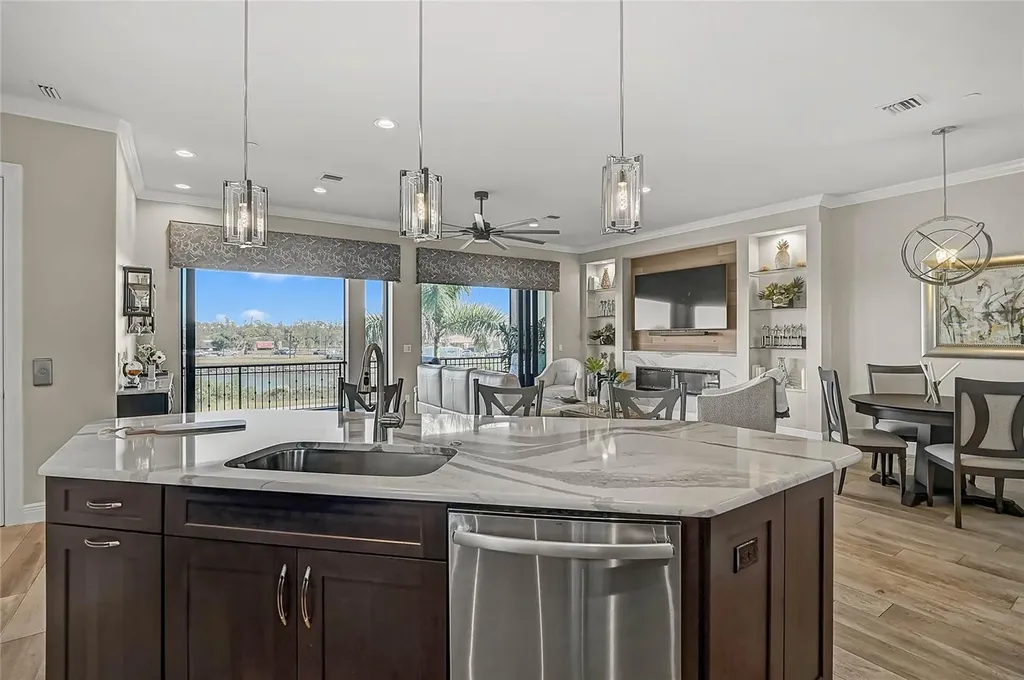 205 E Venice Avenue Venice FL 34285