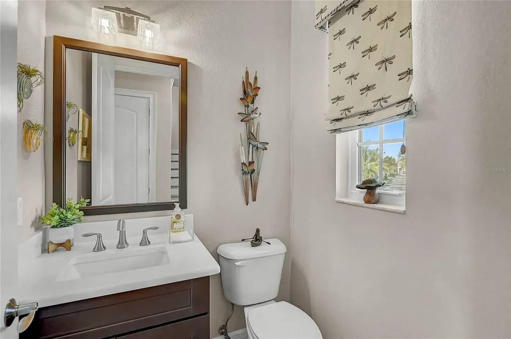 205 E Venice Avenue Venice FL 34285