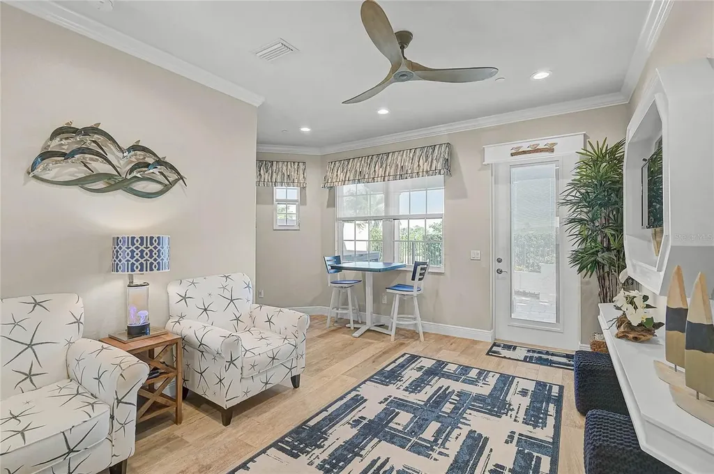 205 E Venice Avenue Venice FL 34285