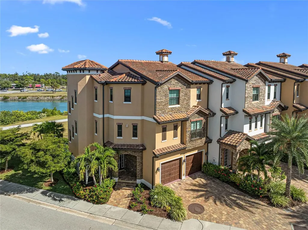 205 E Venice Avenue Venice FL 34285