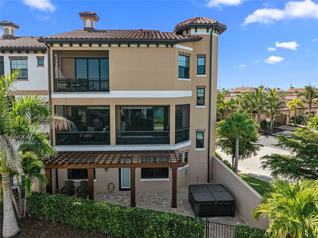 205 E Venice Avenue Venice FL 34285