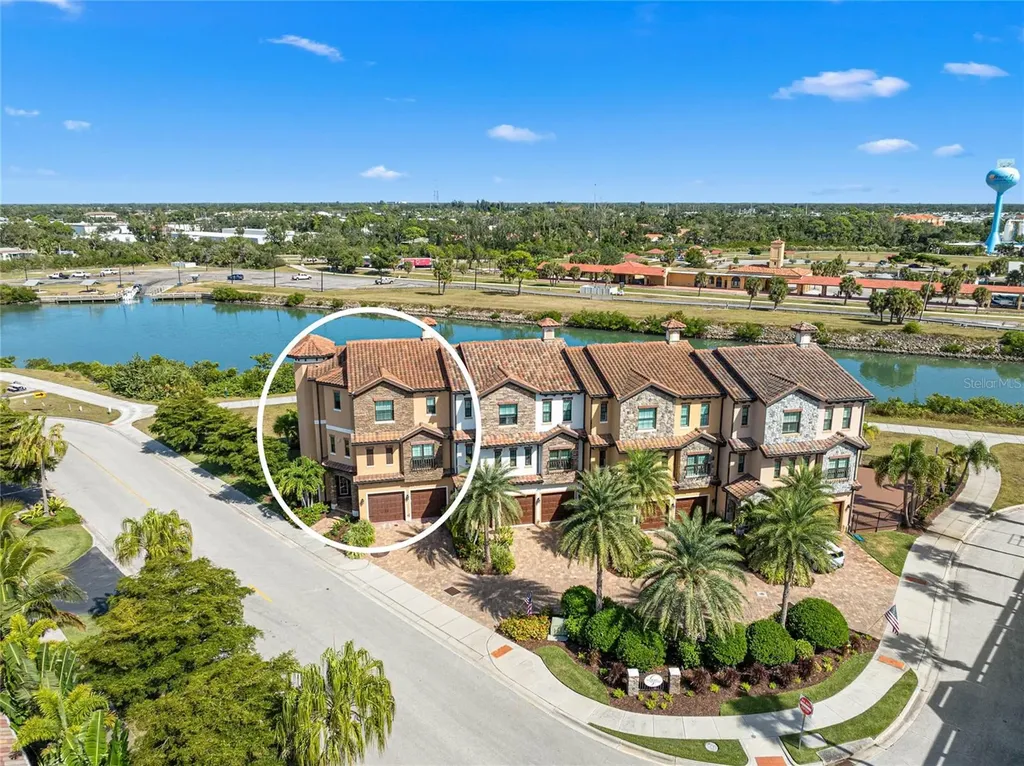205 E Venice Avenue Venice FL 34285