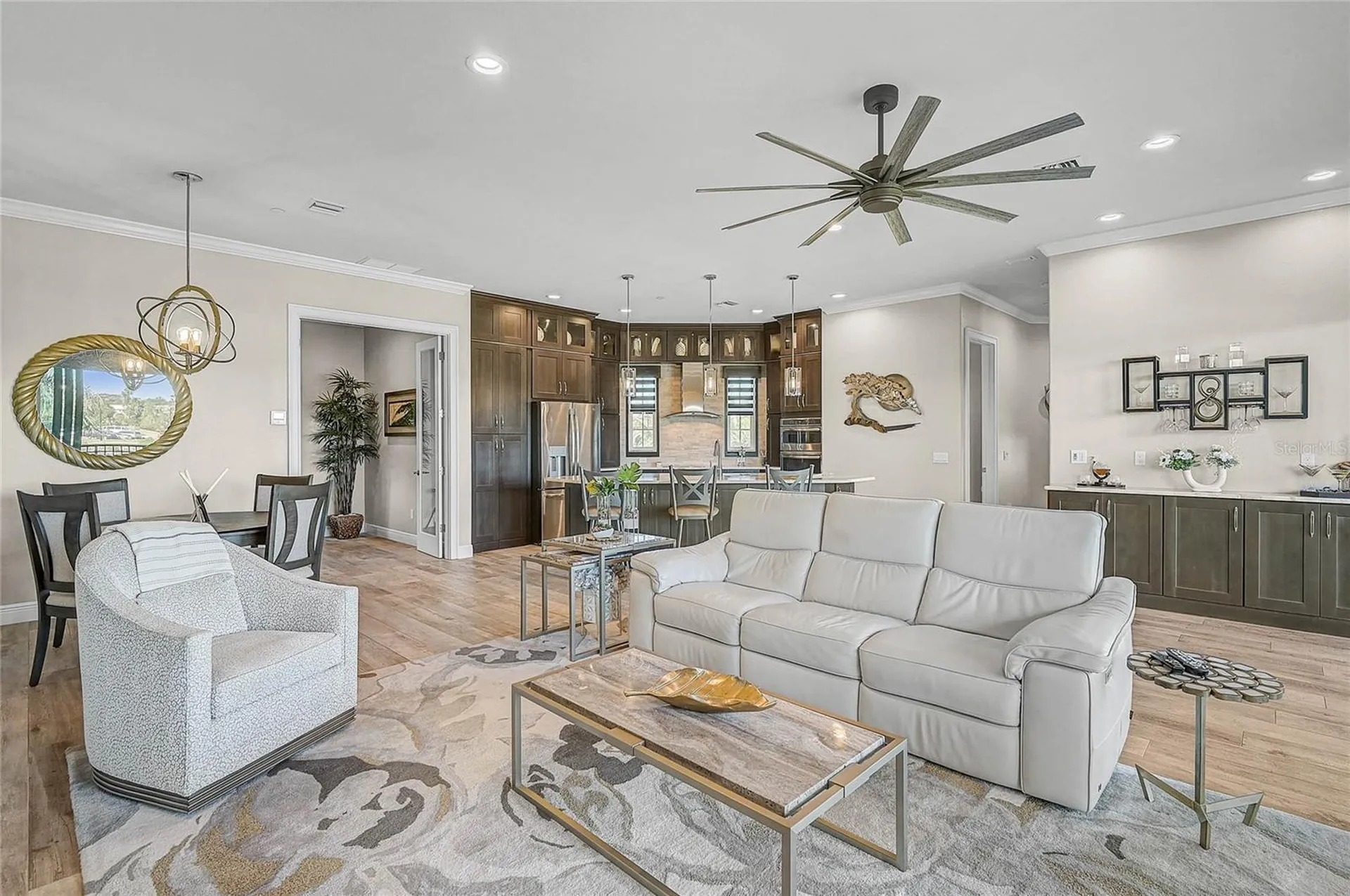 205 E Venice Avenue Venice FL 34285