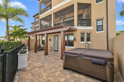 205 E Venice Avenue Venice FL 34285