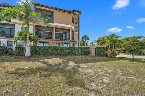 205 E Venice Avenue Venice FL 34285