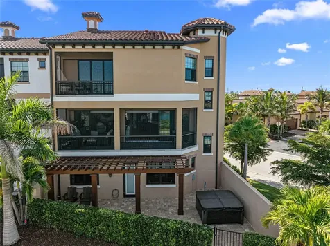205 E Venice Avenue Venice FL 34285