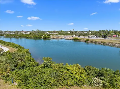 205 E Venice Avenue Venice FL 34285