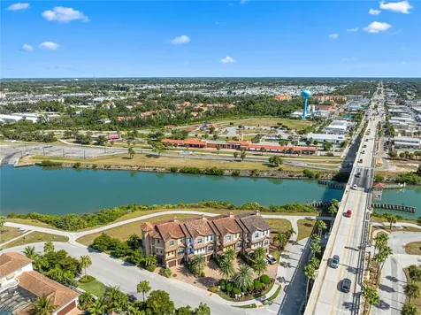 205 E Venice Avenue Venice FL 34285