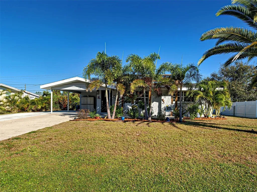 42 E Wentworth Street Englewood FL 34223