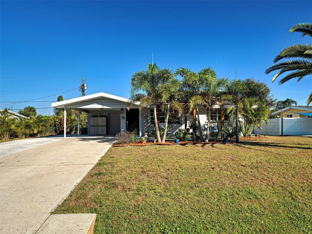 42 E Wentworth Street Englewood FL 34223