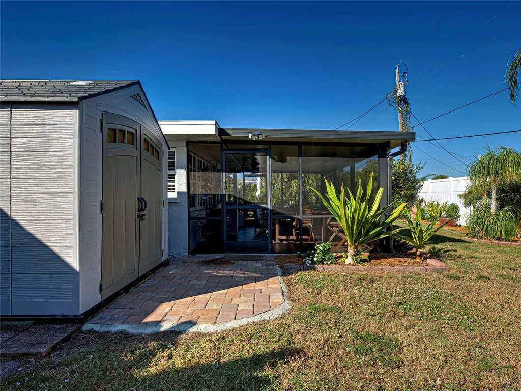 42 E Wentworth Street Englewood FL 34223