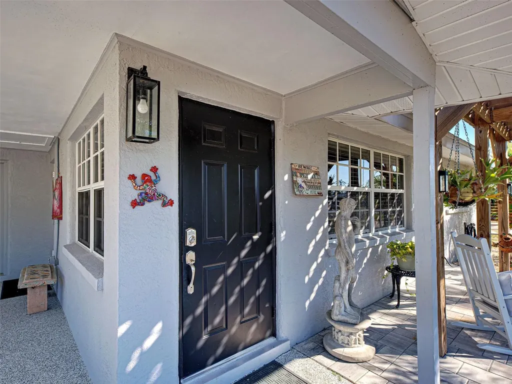 42 E Wentworth Street Englewood FL 34223