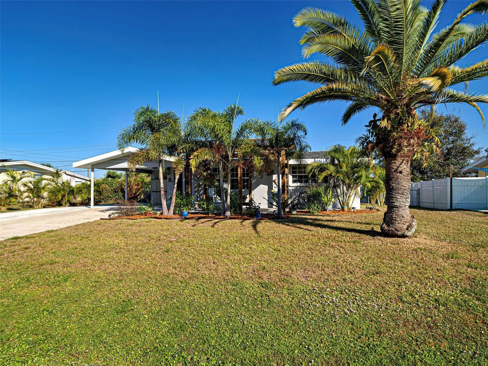 42 E Wentworth Street Englewood FL 34223