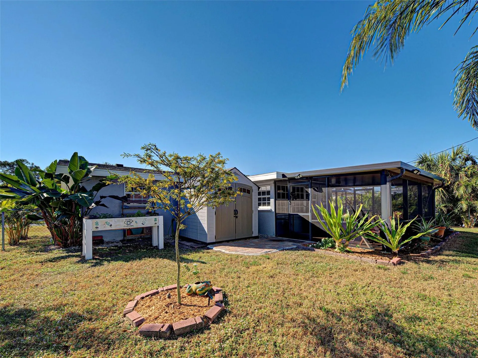 42 E Wentworth Street Englewood FL 34223