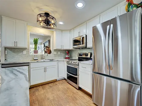 42 E Wentworth Street Englewood FL 34223
