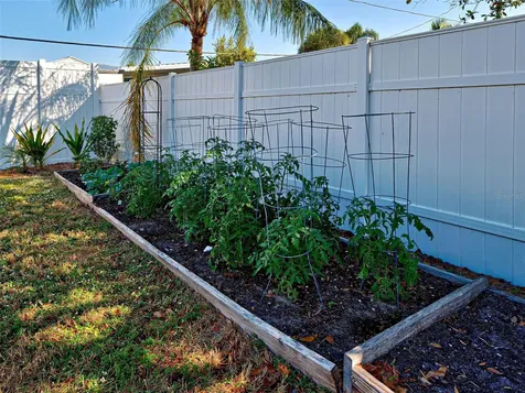 42 E Wentworth Street Englewood FL 34223