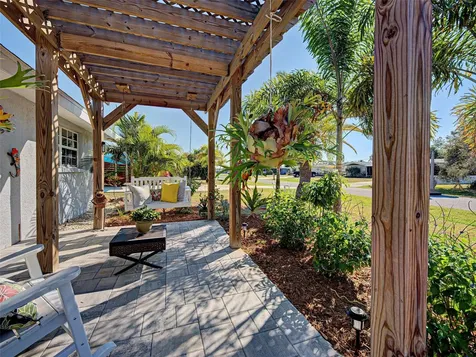 42 E Wentworth Street Englewood FL 34223