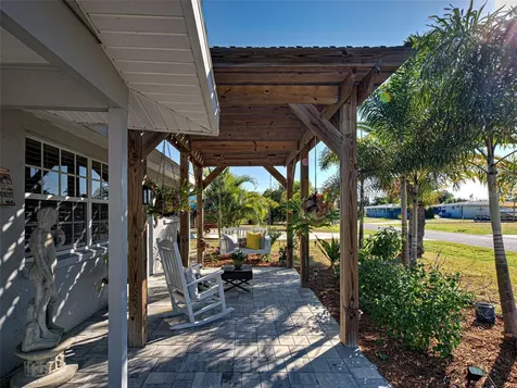 42 E Wentworth Street Englewood FL 34223