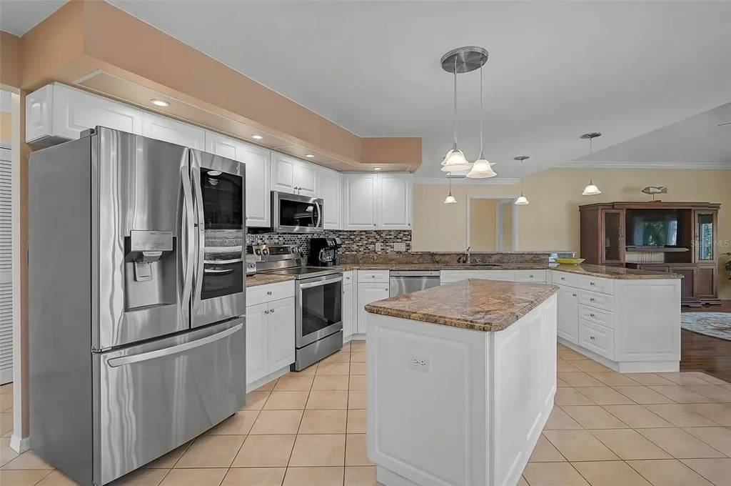 7570 Links Court Sarasota FL 34243