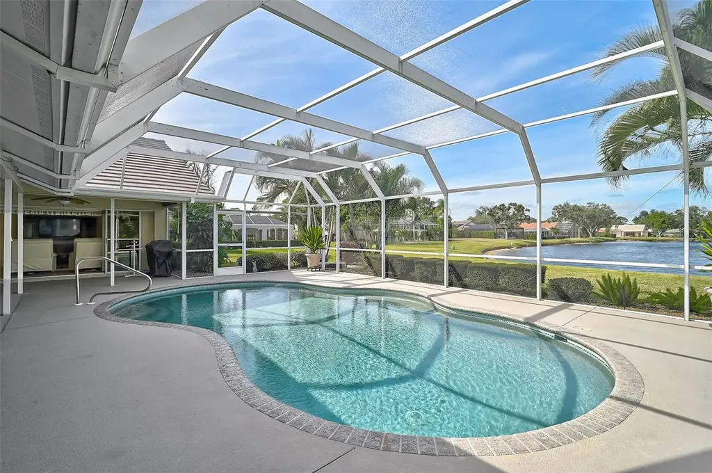 7570 Links Court Sarasota FL 34243