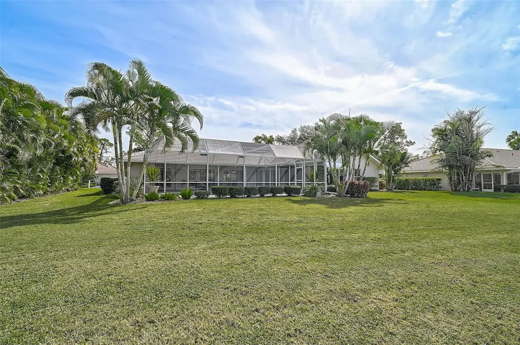 7570 Links Court Sarasota FL 34243
