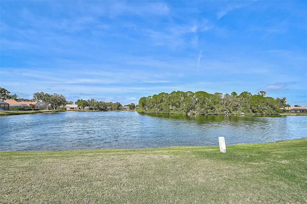 7570 Links Court Sarasota FL 34243
