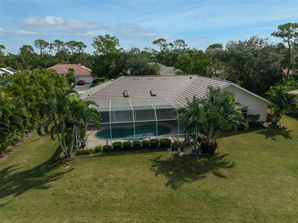 7570 Links Court Sarasota FL 34243