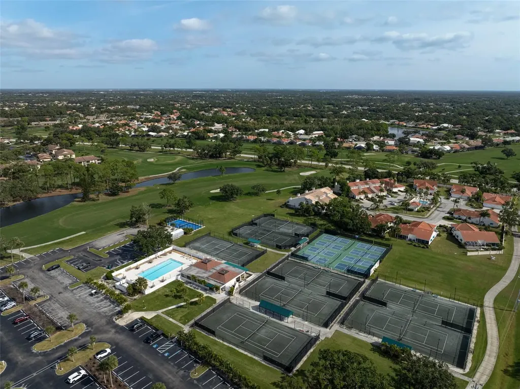 7570 Links Court Sarasota FL 34243