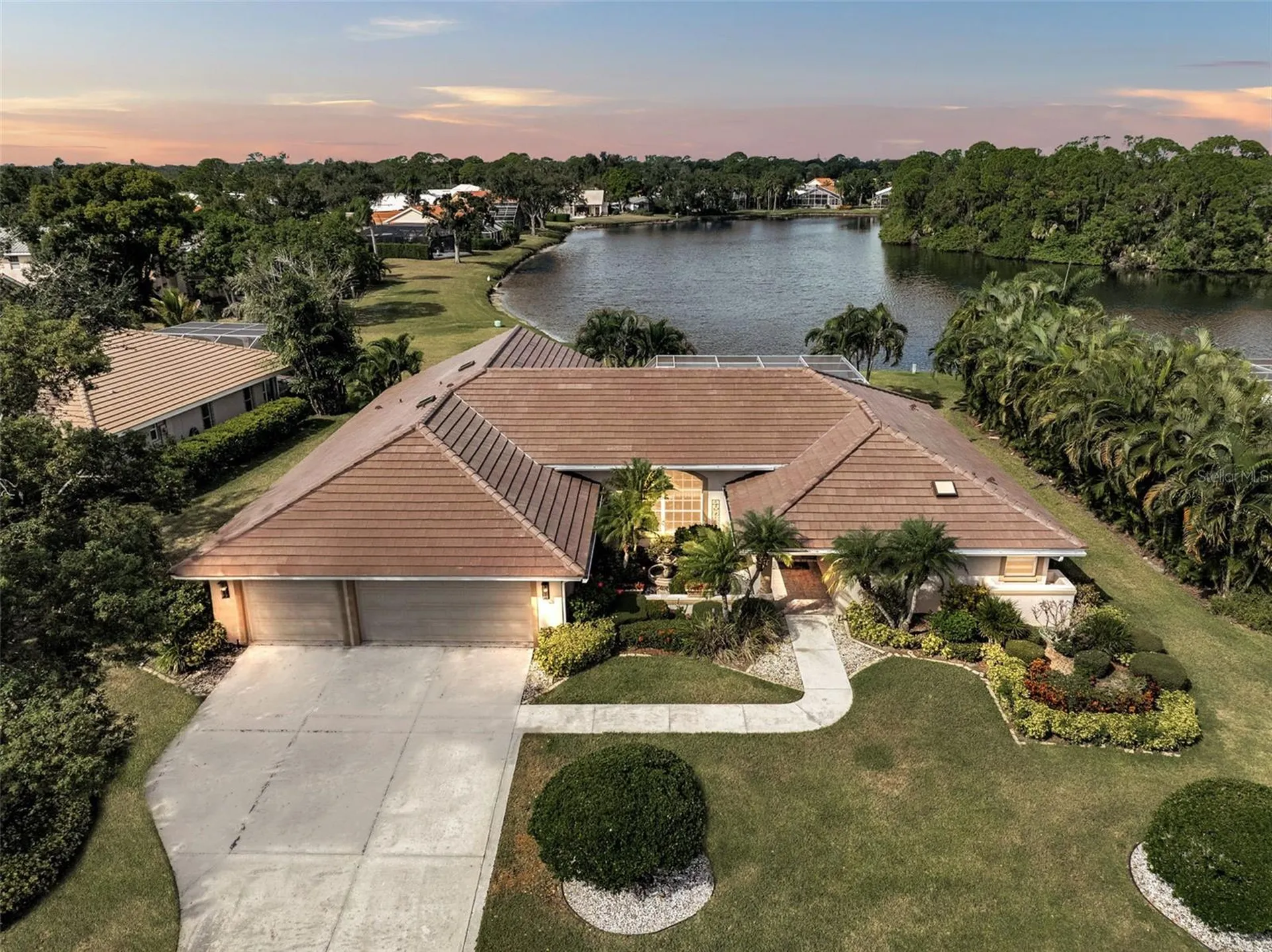 7570 Links Court Sarasota FL 34243