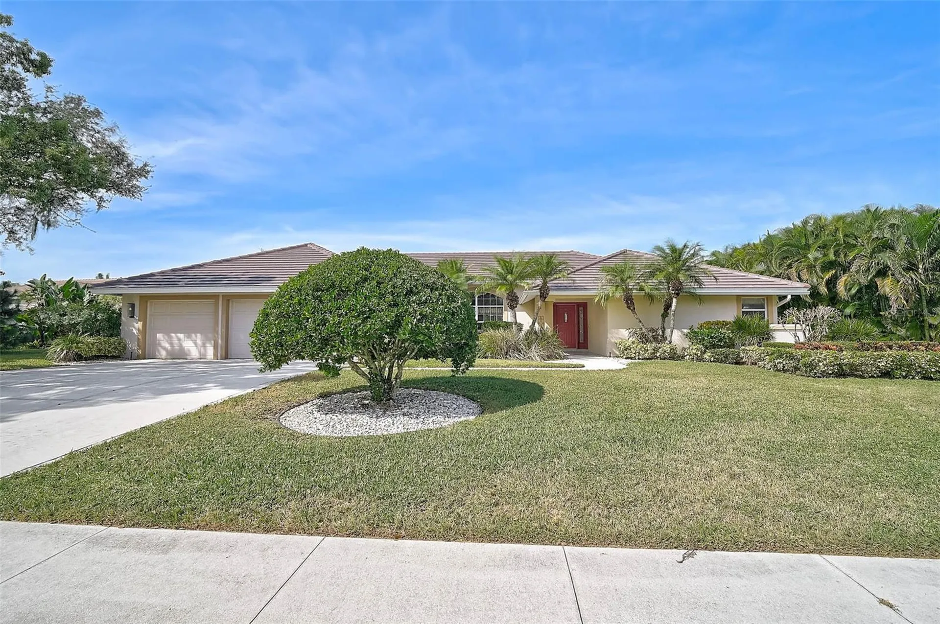 7570 Links Court Sarasota FL 34243
