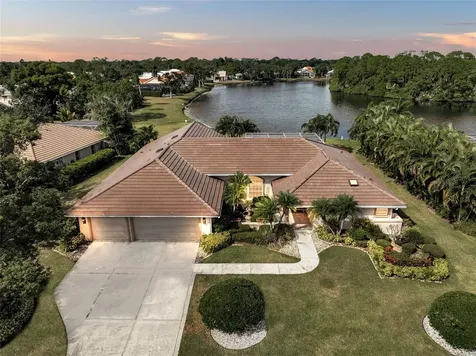 7570 Links Court Sarasota FL 34243